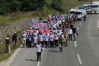 HIZMET İŞ SENDIKASı - Emek Ve Adalet Yürüyüşünde CHP Genel Başkanına Çok Sert Sözler
