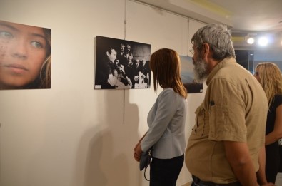 'Güneşin Sofrasındayız' Fotoğraf Sergisi Marmaris'te Açıldı
