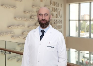 'Havuz Ve Deniz Göz Enfeksiyonlara Neden Olabilir'