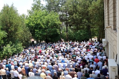 Karabük'te Mursi İçin Gıyabi Cenaze Namazı Kılındı