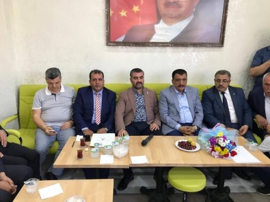 MHP'li Avşar Dernek Başkanlarıyla İstişare Yaptı