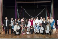 ŞEHIR TIYATROLARı - Şehir Tiyatroları Kursiyerleri Sezonu Tamamladı