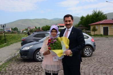 Vali Mustafa Masatlı, 'Biz Anadolu'yuz Projesi' Kapsamında Ardahan'a Gelen Öğrencilerle Buluştu