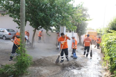 Başkan Atay Temizlik Çalışmalarını Yerinde İnceledi