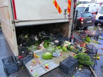 KÜÇÜKYALı - D-100 Karayolunda 8 Araç Birbirine Girdi