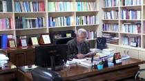 MEHMET TÜRKMEN - Emekli Akademisyen 40 Yıllık Birikimini Liseye Bağışladı