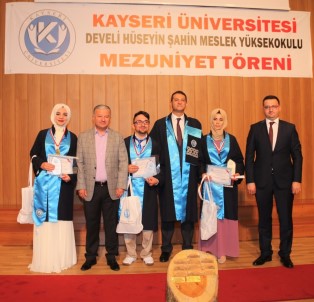 KAYÜ Develi Hüseyin Şahin MYO'da Mezuniyet Coşkusu