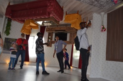 Ters Eve Ziyaretçi Akını