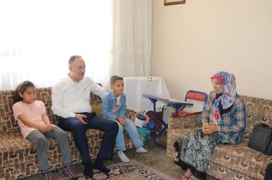 Başkan Saygılı'dan 'Çat Kapı' Ev Ziyaretleri