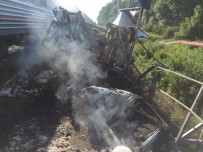 FELAKET - Kamyon Trene Çarptı