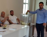 OY PUSULASI - Sapanca'da Tekrarlanan Seçimde Muhtarlık Babadan Oğula Geçti