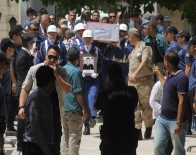 MAHMUT DEMIRTAŞ - Şehidin Kız Kardeşinin Ağıdı Yürekleri Dağladı