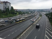 TRAFİK YOĞUNLUĞU - Tatilcilerin Gitmesiyle Boşalan Yollar Havadan Görüntülendi