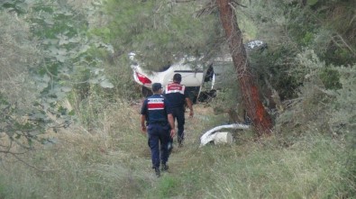 Antalya'da Otomobil Şarampole Yuvarlandı Açıklaması 3 Yaralı