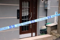 TOPRAK KAYMASI - Aşırı Yağmur Sonucu Binanın İstinat Duvarı Çöktü, 23 Hane Boşaltıldı