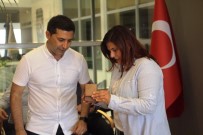ÖZEL TASARIM - Başkan Çerçioğlu'na Kuşadası'nda Ay Yıldız Rozet Ve Etli Pazı Sarması
