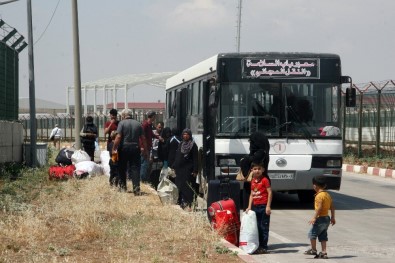 Bayramı Ülkesinde Geçiren Suriyelilerden 5 Bini Türkiye'ye Döndü
