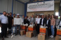 FAIK ARıCAN - Cizre'de 25 Çiftçiye 750 Arı Ve 25 Arı Kovanı Dağıtıldı