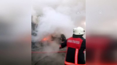 Mersin'de Seyir Halindeki Tırda Yangın