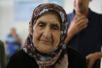 İBRAHIM AVCı - 106 Yaşındaki Asırlık Nine Her Ay Maaşını Kendisi Çekiyor