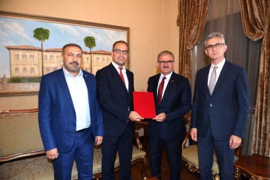 Antalya Yetimine Sahip Çıkıyor