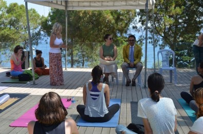 Dünya Yoga Günü Güvercinada'da Kutlandı