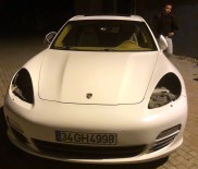 KURAN KURSU - Lüks Aracın 55 Bin Lira Değerindeki İki Farını Çaldılar