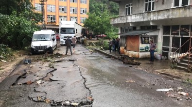 Zonguldak'ta Sel Etkili Oldu