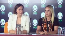 VOLEYBOL TAKIMI - Galatasaray Kadın Voleybol Takımı'nda Toplu İmza