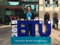 ADEM YAZıCı - Pazaryerili Üniversite Öğrencisinin Büyük Başarısı