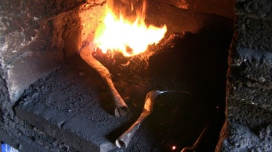 Samandağ'ın Son Demirci Ustası Yıllara Meydan Okuyor