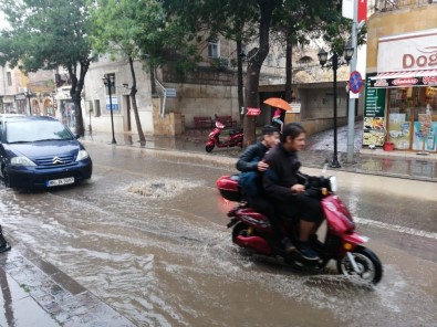 Seli Görüntüleyen Vatandaş Açıklaması 'Araba Gırtlağına Kadar Su Doldu'