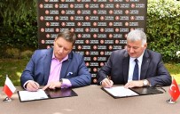 HAVAYOLU ŞİRKETİ - Türk Hava Yolları Ve LOT Hava Yolları Kod Paylaşımı Ağını Genişletiyor