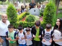 DOLMABAHÇE SARAYı - Aslı Nemutlu'nun Ailesi Genç Kayakçıları İstanbul'da Misafir Etti