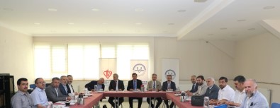 Bölge İl Müftüleri İle İlahiyat Fakültesi Dekanları Erzincan'da Biraraya Geldi