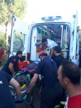 ULUKENT - Denizli'de Otomobil İle Hafif Ticari Araç Çarpıştı Açıklaması 3 Yaralı