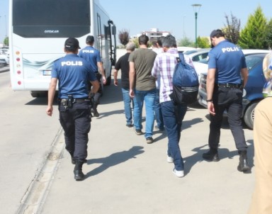 FETO'dan Gözaltına Alınan 13 Kişiden 6'Sı Tutuklandı