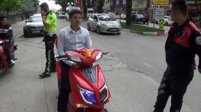 (Özel) Polis Çakarlı Elektrikli Bisiklete Ceza