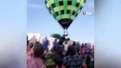Sıcak Hava Balonu Kalabalığa Daldı