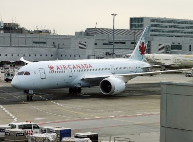 Uyuyunca Uçakta Unutuldu