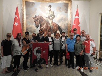 Dr. Sema Karaoğlu, 'Anıtkabir'de 3. İmza Platformu-Kayseri Tuzla'da İlgiyle Karşılandı'