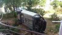 Kontrolden Çıkan Otomobil Bahçeye Girdi Açıklaması 1 Yaralı