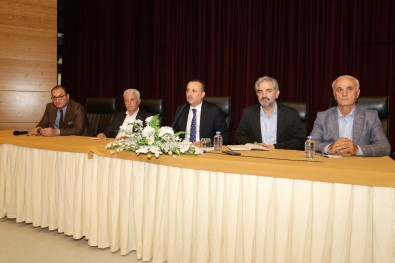 Vali Taşbilek Merkez İlçe Muhtarlarıyla Buluştu