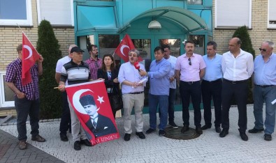 Almanya'da Ermeni Anıtı Dikilmesine Türklerden Tepki