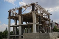 KAÇAK YAPI - Başkent'te 4 Katlı Kaçak Yapı Yıkıldı