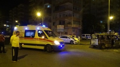 Diyarbakır'da Trafik Kazası Açıklaması 1'İ Ağır, 5 Yaralı