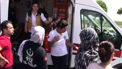 Hasta Taşıyan Ambulans Hafif Ticari Araçla Çarpıştı Açıklaması 4 Yaralı