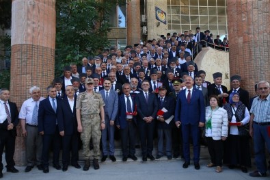 Kıbrıs Gazilerine 45 Yıl Sonra Madalya Ve Beratları Tevdi Edildi