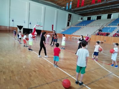 Kumluca'da Yaz Spor Okuları Başladı