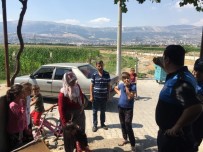 BOĞULMA VAKALARI - Polisi Görünce Çocuklarını Boğuldu Sanıp Feryat Ettiler
